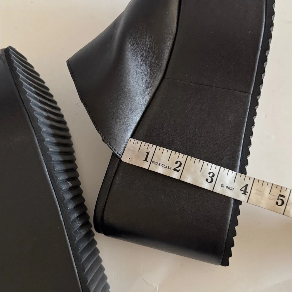 Intentionally Blank Black Kim Flatform Heel Chunky Platform Mules size 39 EU